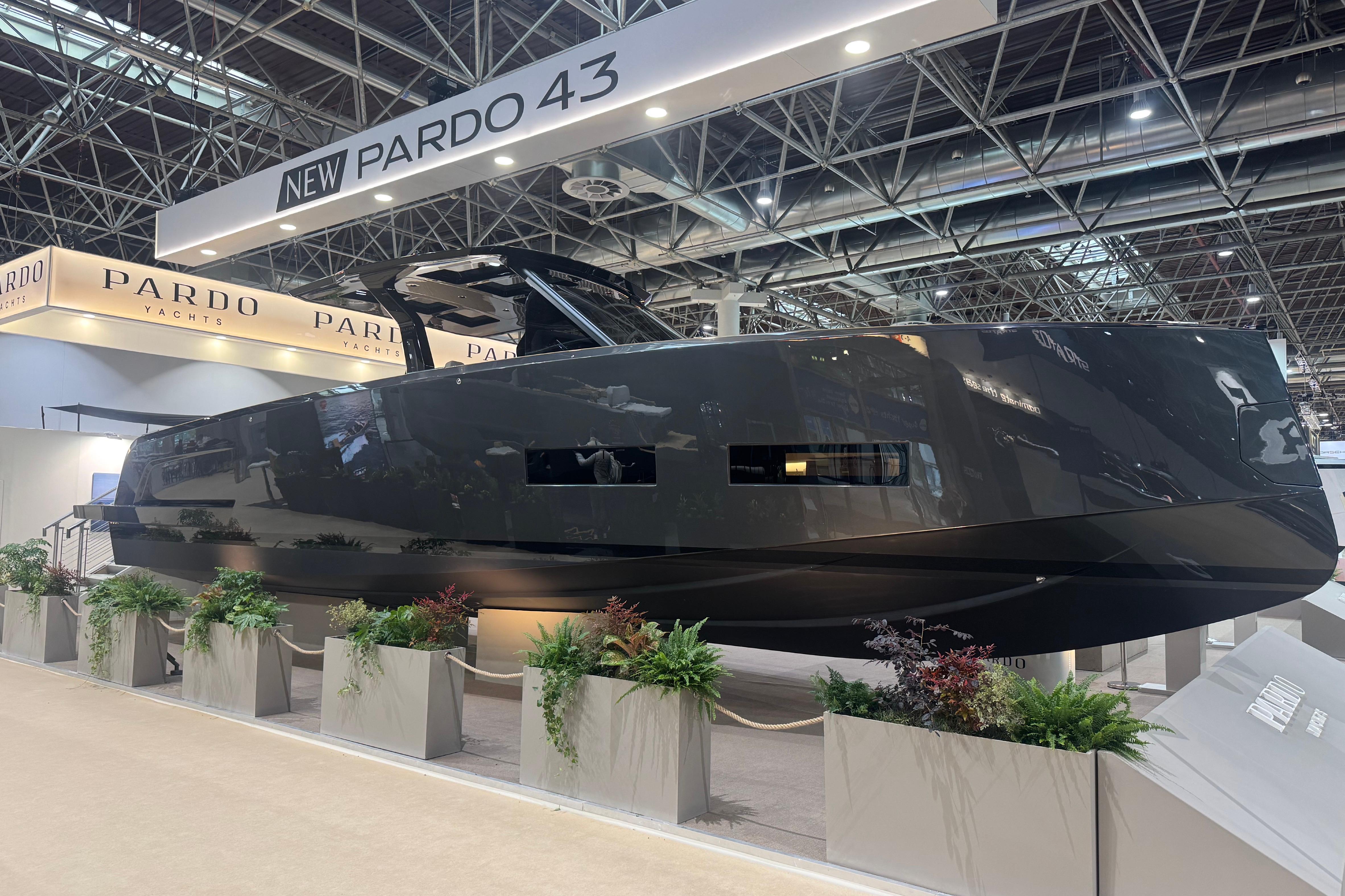 Pardo Yachts 43 on stock