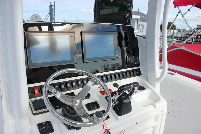  Yacht Photos Pics Control panel of 2018 Sea Hunt Gamefish 30 boat with dual Garmin displays.