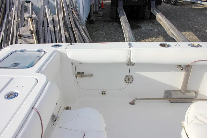  Yacht Photos Pics 2018 Sea Hunt Gamefish 30 boat interior with seating and storage compartments.