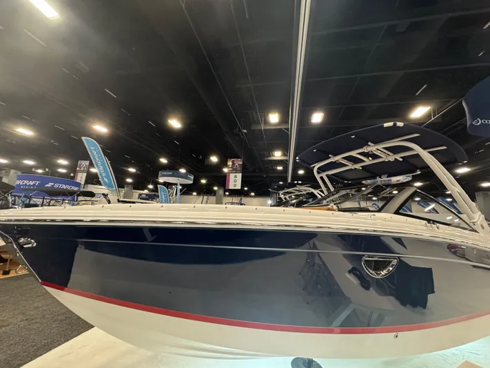  Yacht Photos Pics 2025 Cobalt R8 Ob - Image 3