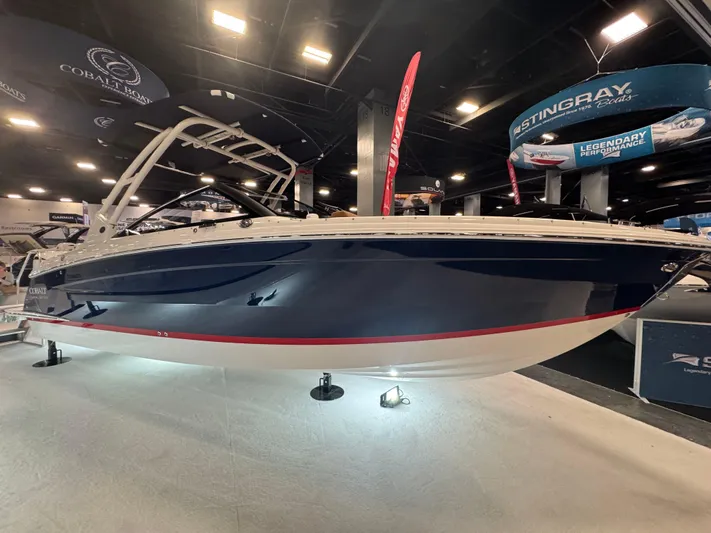  Yacht Photos Pics 2025 Cobalt R8 Ob - Image 1