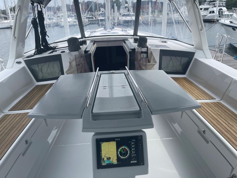 2017 Beneteau 45