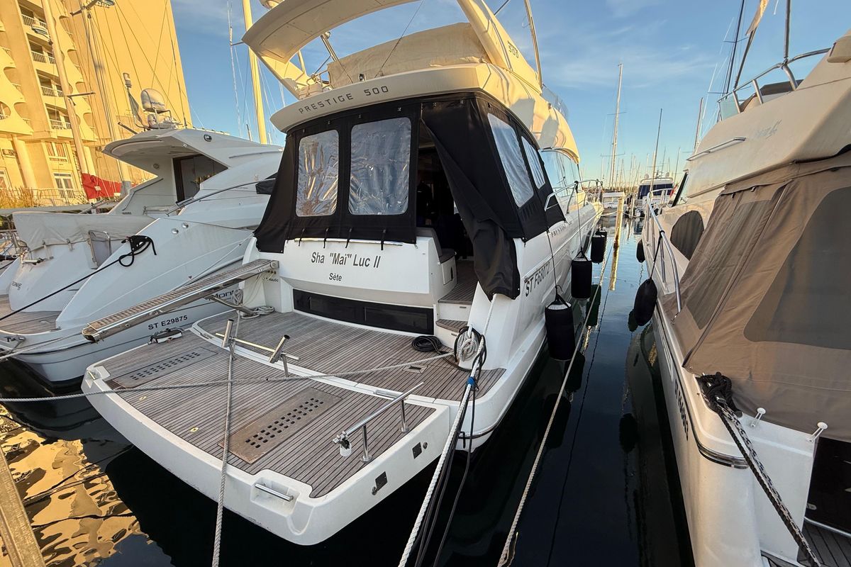 2018 Prestige 49 