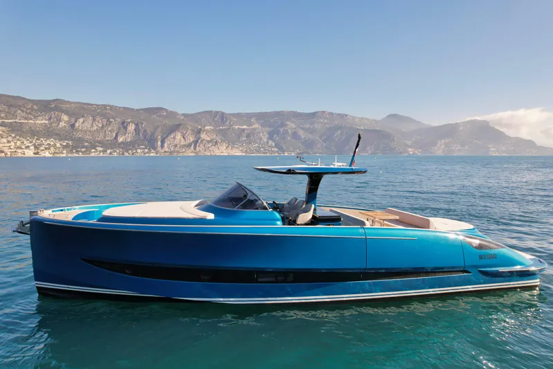  Yacht Photos Pics Solaris Power 48 OPEN