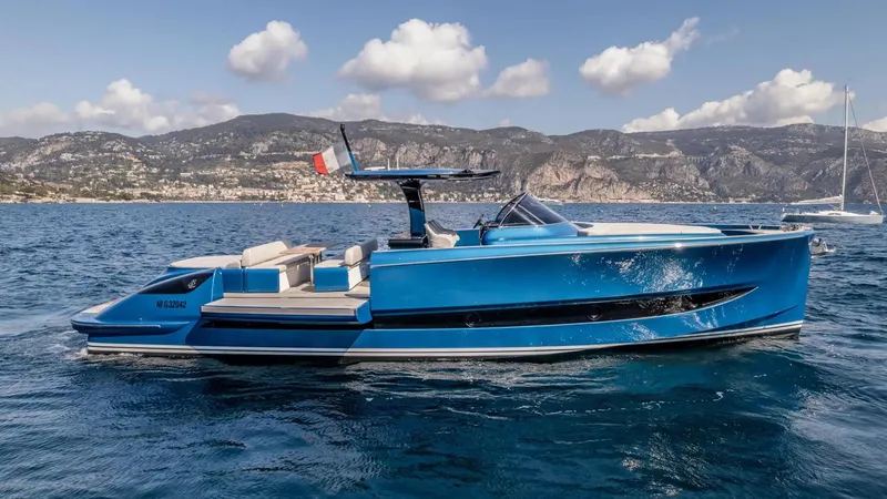  Yacht Photos Pics Solaris Power 48 OPEN