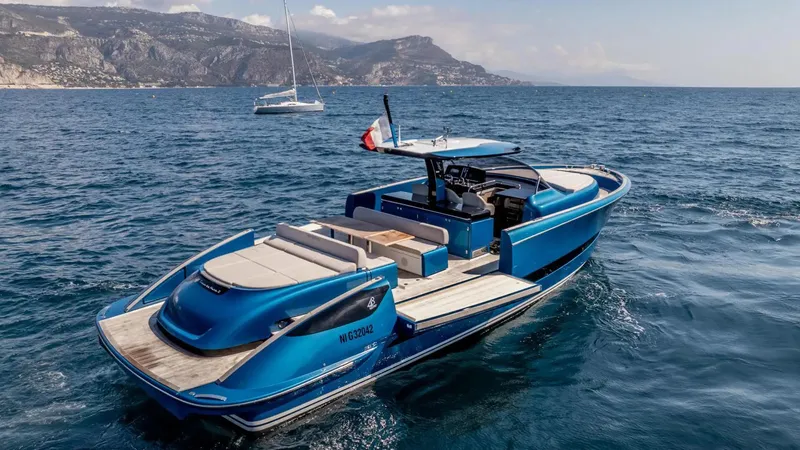  Yacht Photos Pics Solaris Power 48 OPEN