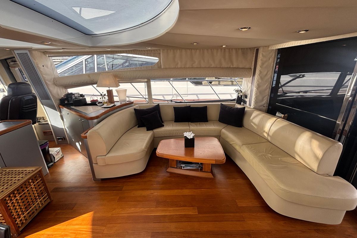 2007 Sunseeker 82 