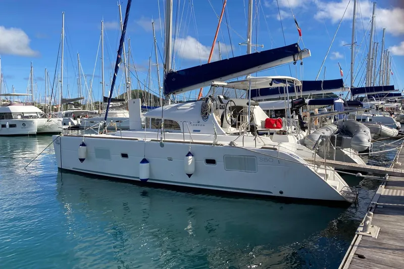 Oscar III Yacht Photos Pics 