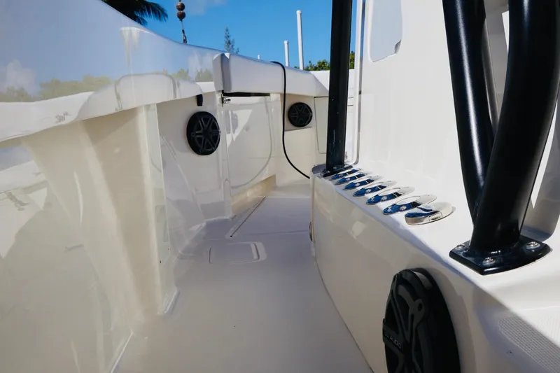  Yacht Photos Pics 2019 SeaVee 370Z boat interior with sleek design and modern features.