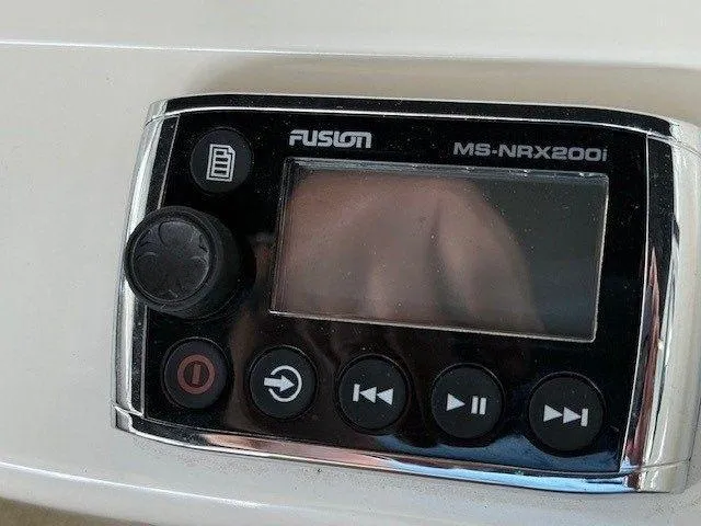  Yacht Photos Pics 2007 Meridian 391 Sedan Bridge - Image 12