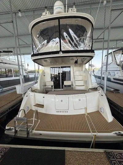  Yacht Photos Pics 2007 Meridian 391 Sedan Bridge - Image 2