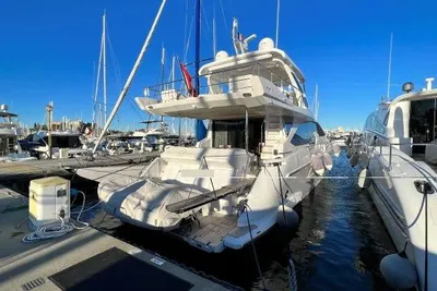 Azimut 72