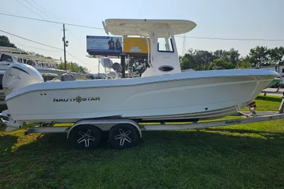 NauticStar 242L Offshore
