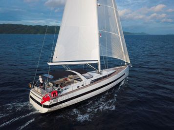 2017 Beneteau Oceanis Yacht 62