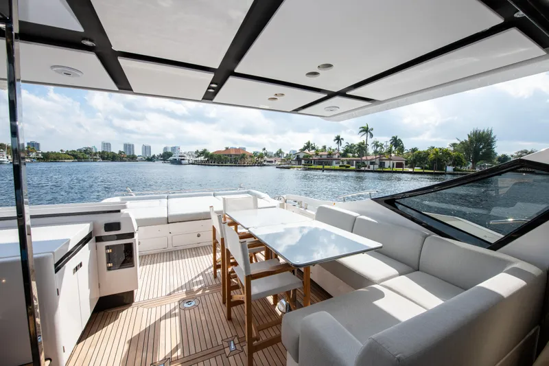 Another Chance III Yacht Photos Pics Azimut 70 Second Chance III - Cockpit