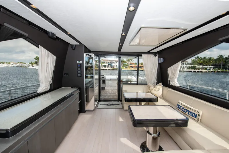 Another Chance III Yacht Photos Pics Azimut 70 Second Chance III - Salon