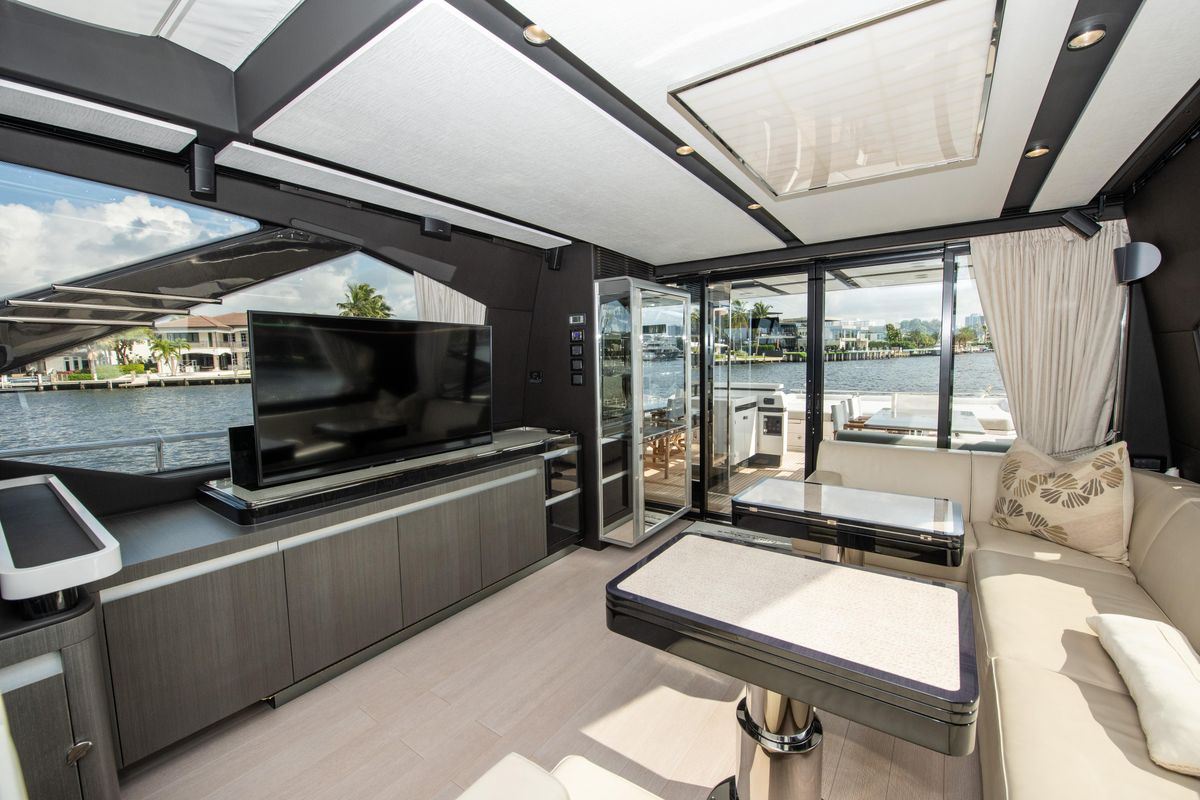 2021 Azimut 70 