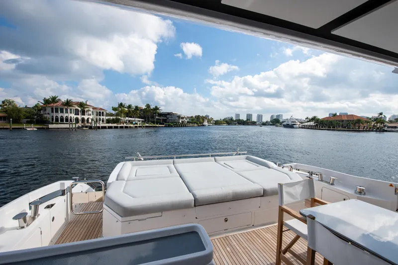 Another Chance III Yacht Photos Pics Azimut 70 Second Chance III - Aft Deck