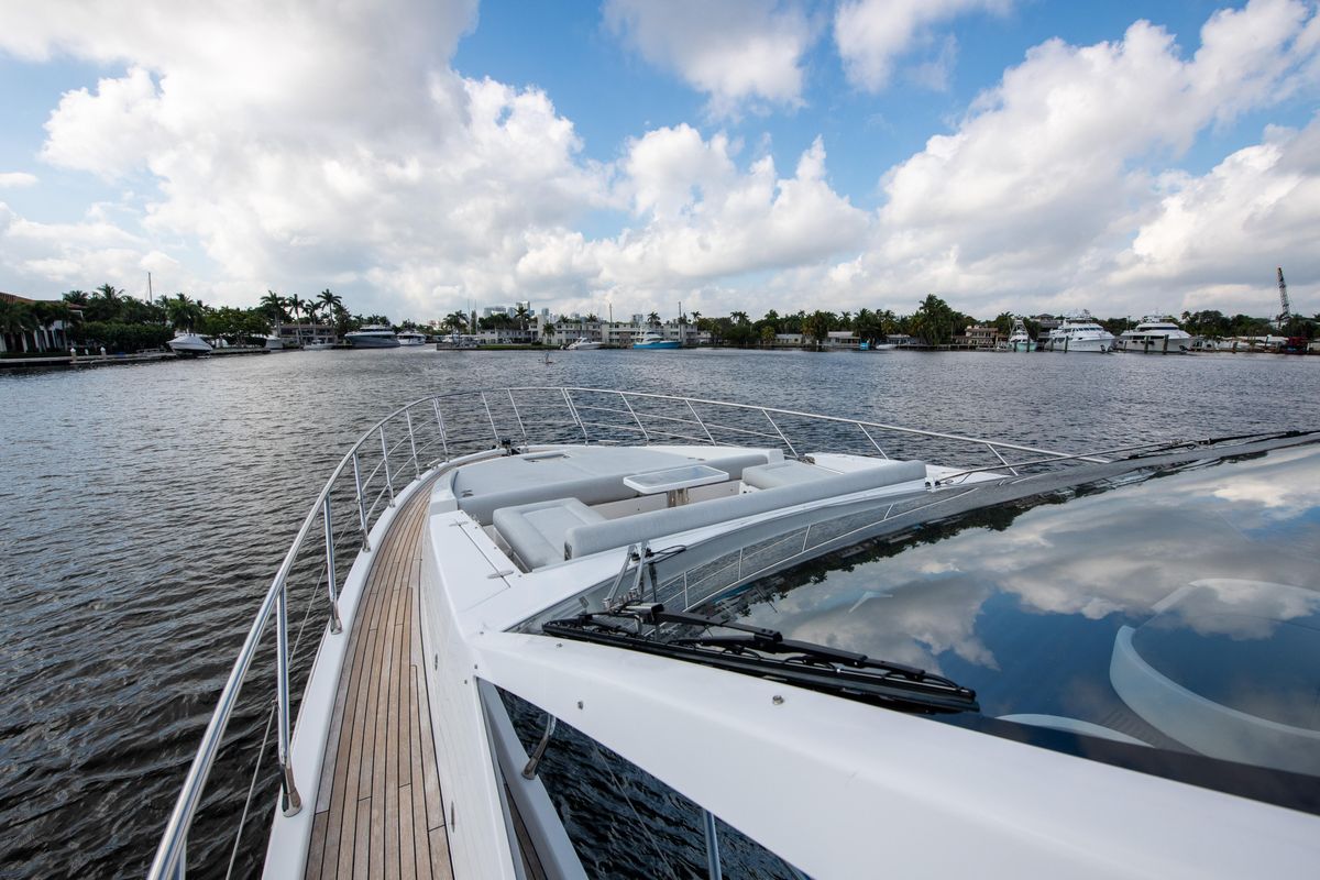 2021 Azimut 70 