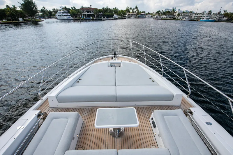 Another Chance III Yacht Photos Pics Azimut 70 Second Chance III - Bow