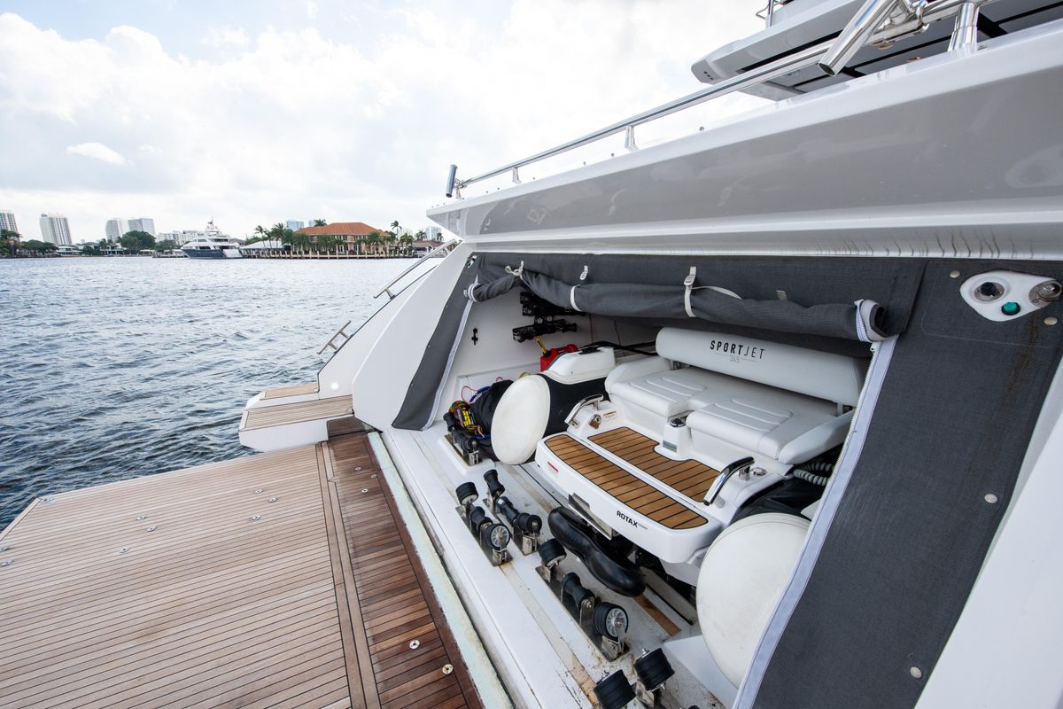2021 Azimut 70 