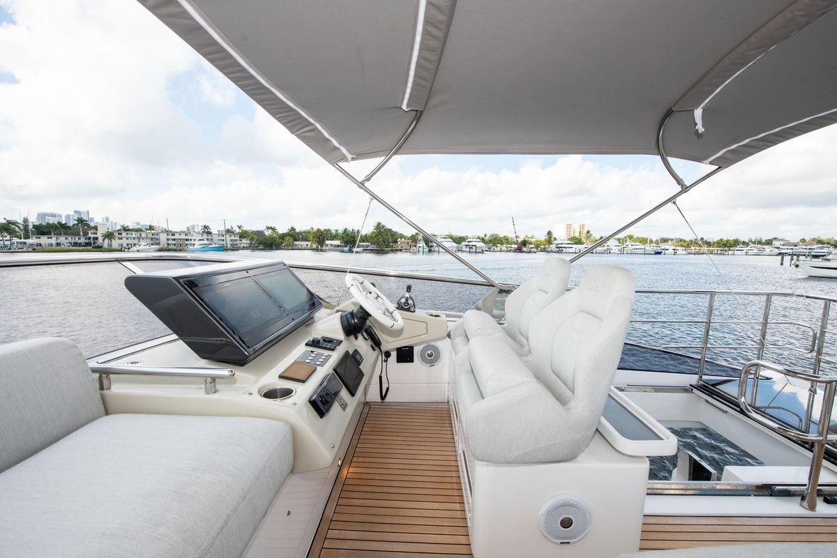 2021 Azimut 70 