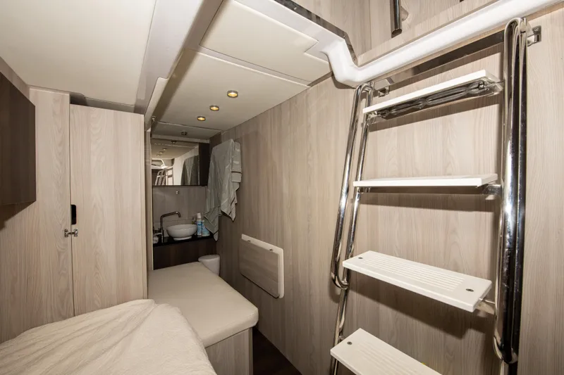 Another Chance III Yacht Photos Pics Azimut 70 Second Chance III - Crew