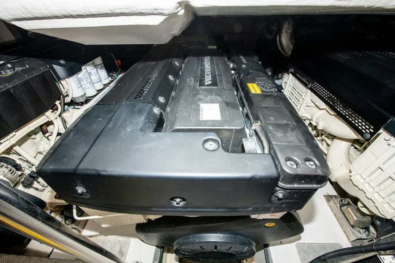Another Chance III Yacht Photos Pics Azimut 70 Second Chance III - Engine