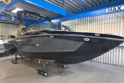 2026 MasterCraft XT22