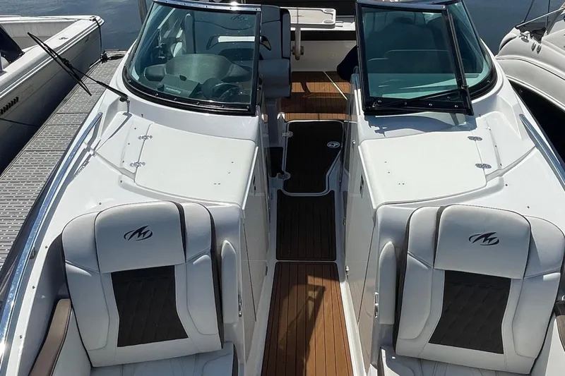  Yacht Photos Pics 2018 Monterey 328 Super Sport boat with sleek design and luxurious seating.