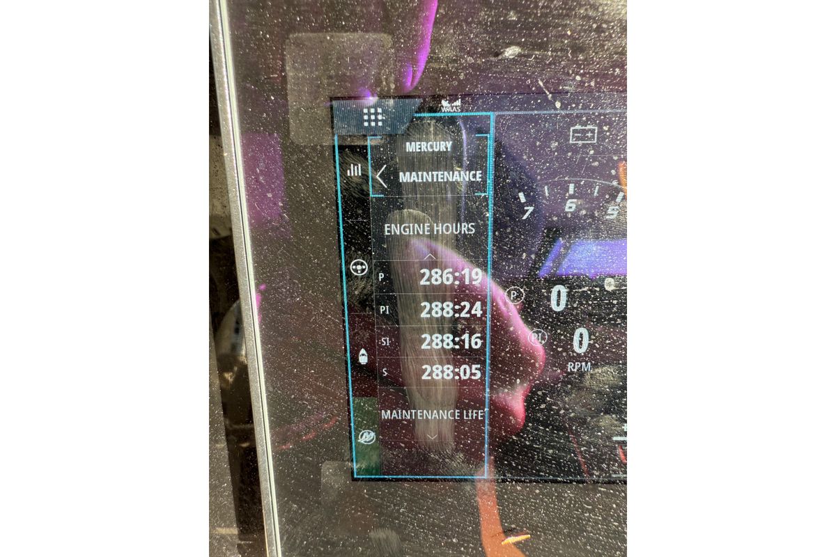 2020 Boston Whaler 42