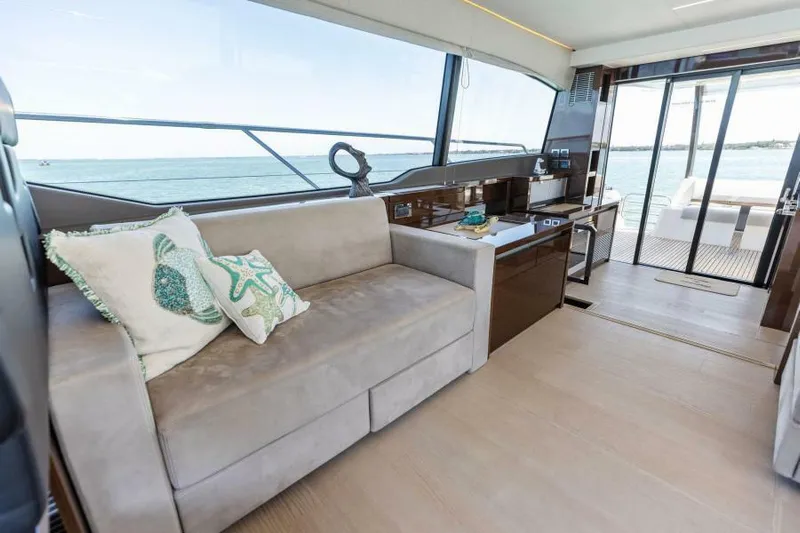 Peace Yacht Photos Pics Dinette