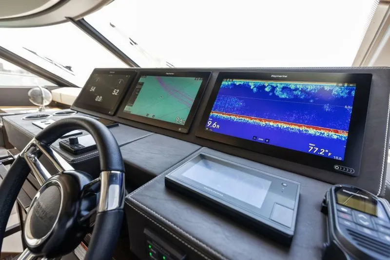 Peace Yacht Photos Pics Helm Controls