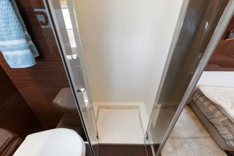 Peace Yacht Photos Pics Guest Head