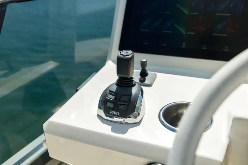 Peace Yacht Photos Pics Flybridge Helm