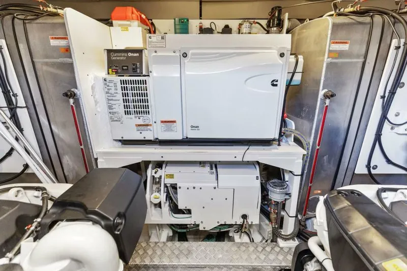 Peace Yacht Photos Pics Engine Room