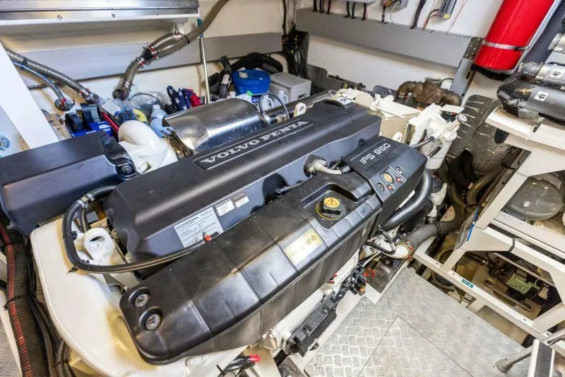 Peace Yacht Photos Pics Engine Room