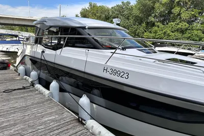 2023 Bavaria SR36HT