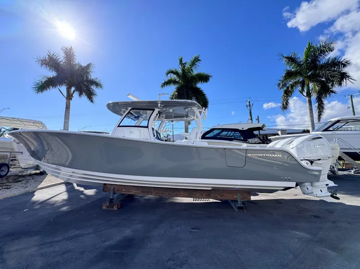  Yacht Photos Pics 2025 SPORTSMAN 352 OPEN - Image 1