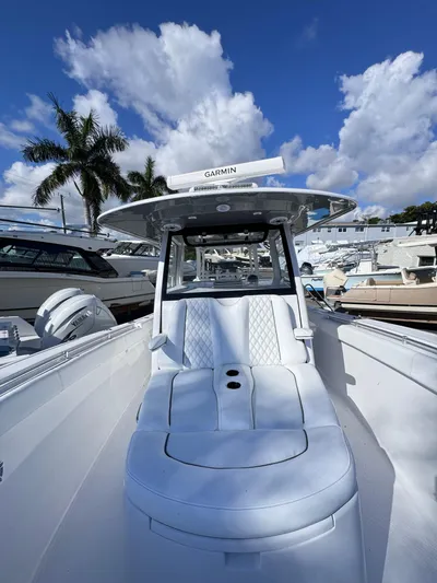  Yacht Photos Pics 2025 SPORTSMAN 352 OPEN - Image 6