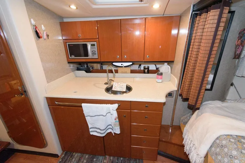 Vertical 6 Yacht Photos Pics 