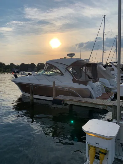 Vertical 6 Yacht Photos Pics 