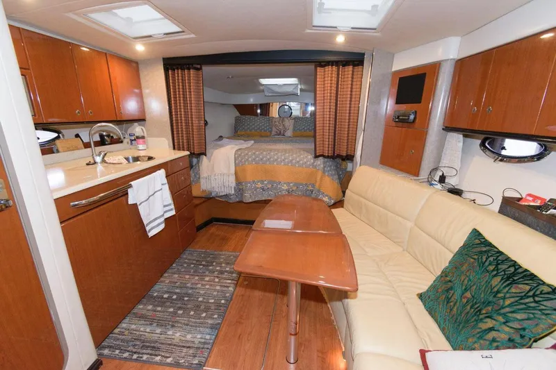 Vertical 6 Yacht Photos Pics 