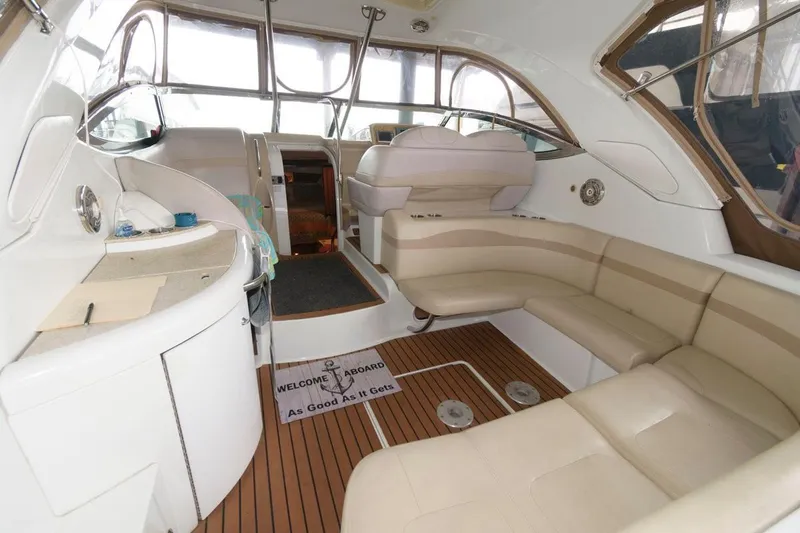 Vertical 6 Yacht Photos Pics 