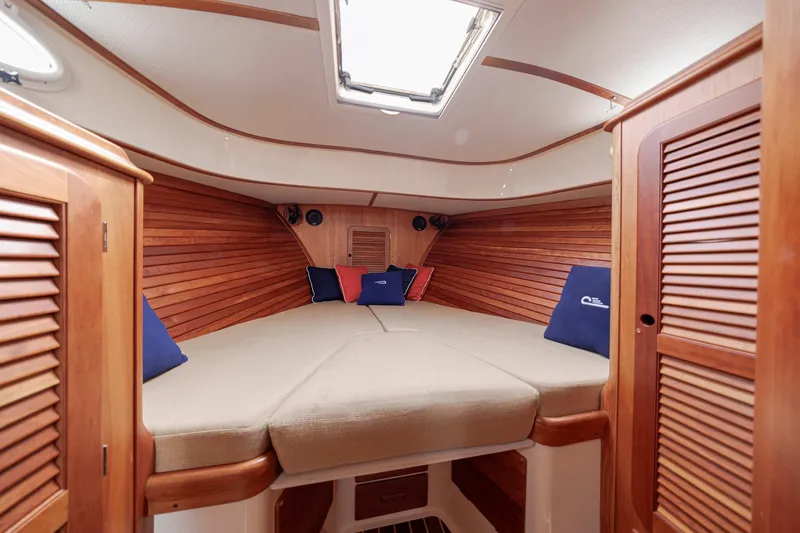 Out Of Reach Yacht Photos Pics 