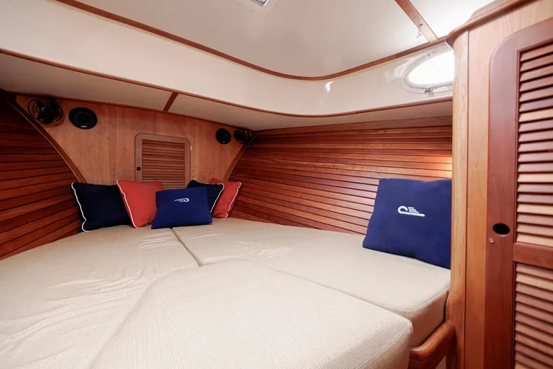 Out Of Reach Yacht Photos Pics 