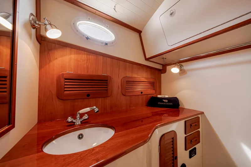 Out Of Reach Yacht Photos Pics 