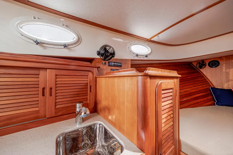 Out Of Reach Yacht Photos Pics 