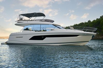 2019 Prestige 520