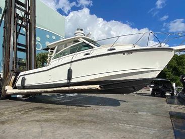 2015 34' Boston Whaler-345 Conquest Miami, FL, US